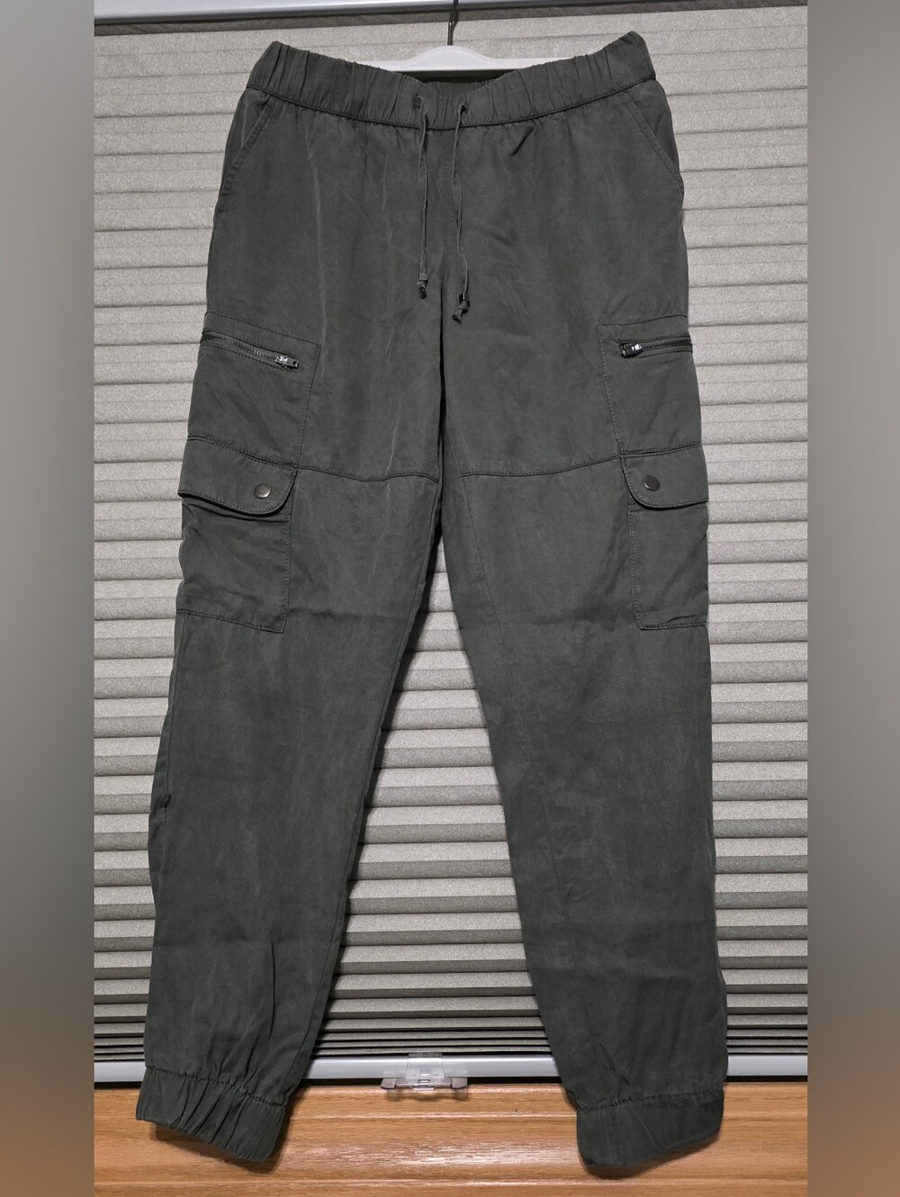 Womens Banana Republic Cargo Jogger Pants -Olive  Green